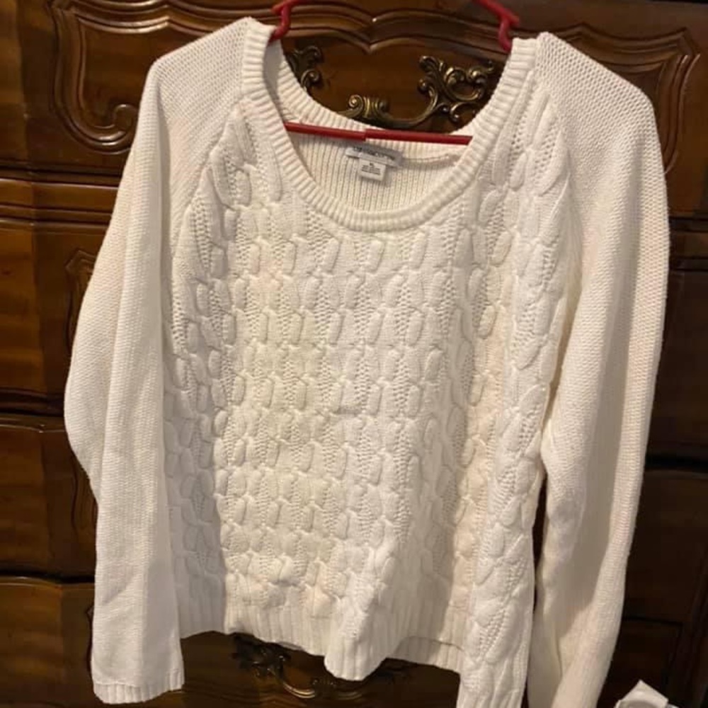Liz Claiborne White Sweater